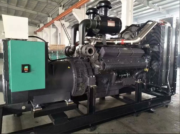 500千瓦上柴股份配全銅發(fā)電機(jī)組今日專車往常州